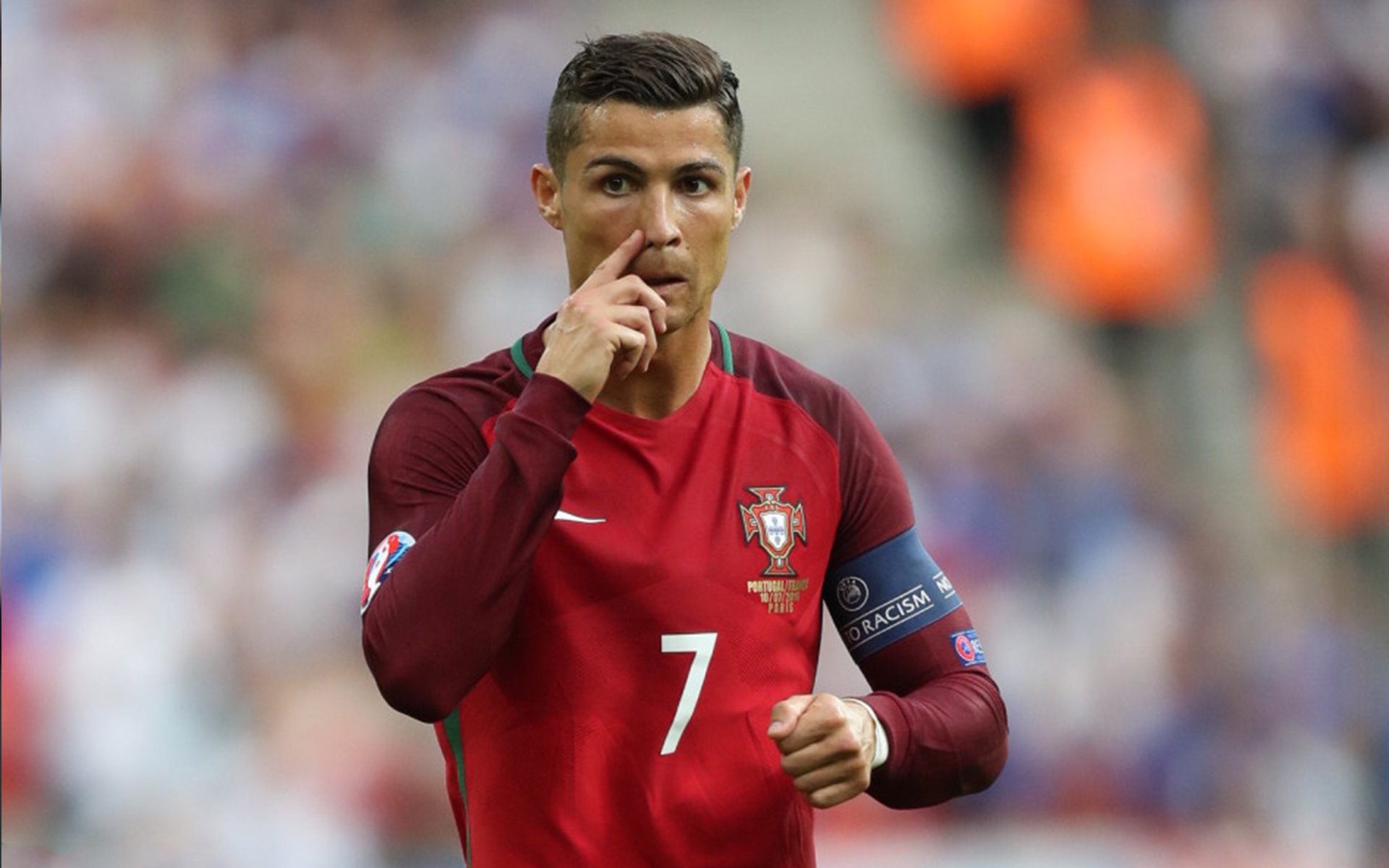 Faker操作技巧精湛无比,faker是怎么打职业的